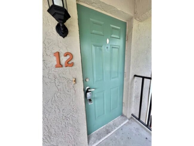 property at 136 Cape Coral Pkwy W