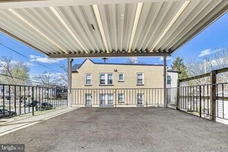 1900 R St SE in Washington, DC - Building Photo - Building Photo