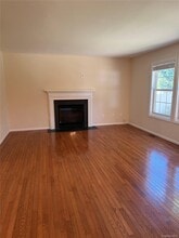 5 Rolling Hill Dr in Patchogue, NY - Building Photo - Building Photo