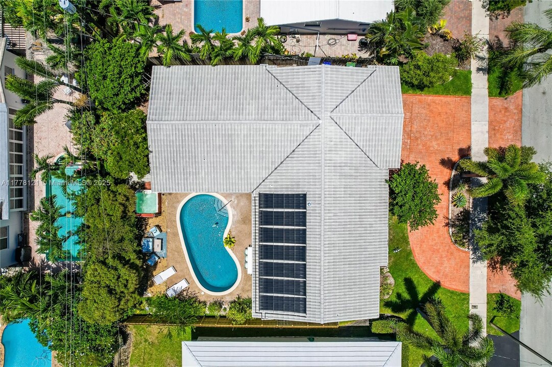 6421 NE 22nd Ave in Fort Lauderdale, FL - Building Photo
