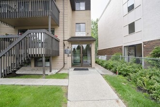 3519-3519 49 St NW in Calgary, AB - Building Photo - Building Photo