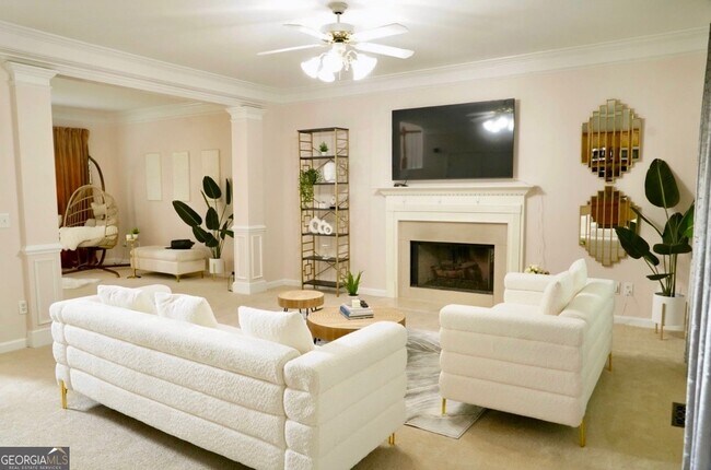 230 Ridge Bluff Ln in Suwanee, GA - Building Photo - Building Photo
