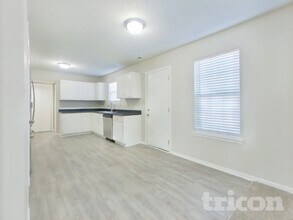 5136 Dollar Ridge Ln, Unit 1074 in Indianapolis, IN - Building Photo - Building Photo