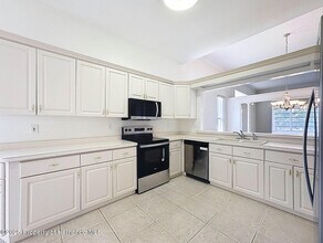 9237 Penelope Dr in Weeki Wachee, FL - Building Photo - Building Photo