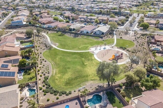 17610 W Port Royale Ln in Surprise, AZ - Building Photo - Building Photo