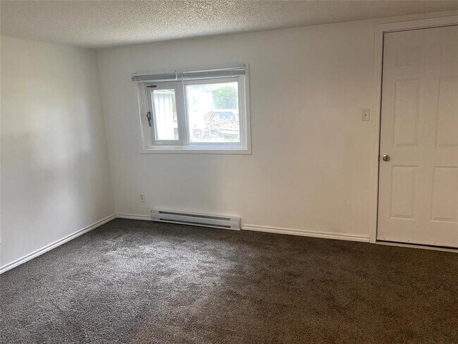 140 6 St NW in Carman, MB - Building Photo - Building Photo