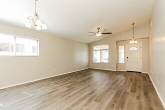 6898 W Quailwood Way in Tucson, AZ - Building Photo - Building Photo