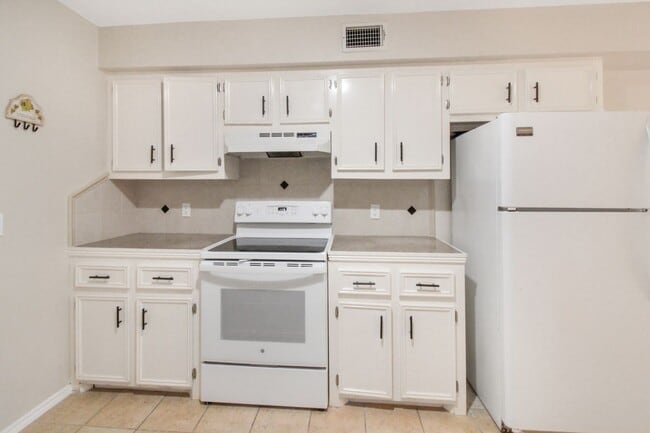 3113 S Casa Linda St in McAllen, TX - Foto de edificio - Building Photo