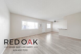 2036 E Whiting Ave, Unit 6 in Fullerton, CA - Building Photo