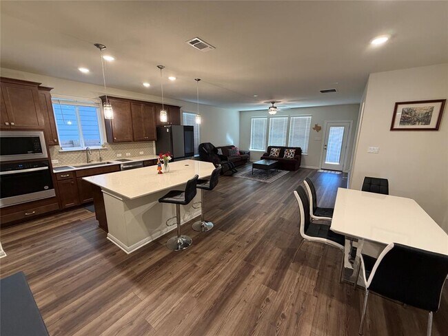 228 Regatta Trl in Leander, TX - Building Photo - Building Photo