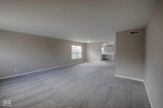7866 Sergi Canyon Dr in Indianapolis, IN - Building Photo - Building Photo