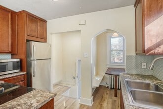 945 E Virginia Ave in Denver, CO - Building Photo - Building Photo