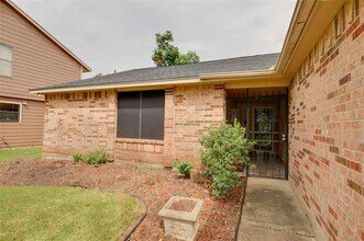 6526 Foxfern Cir in Houston, TX - Building Photo - Building Photo