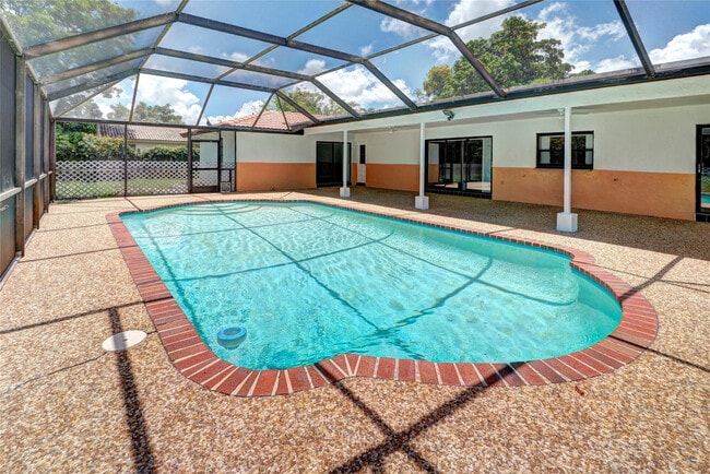 8859 NW 3rd Ct in Coral Springs, FL - Building Photo - Building Photo