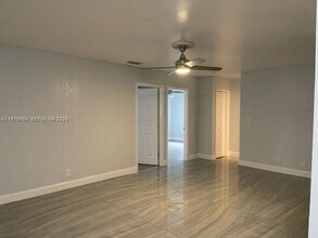 7520 NW 44th Ct in Coral Springs, FL - Building Photo - Building Photo