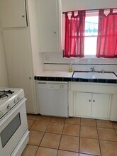 1214 Bedford S St, Unit 3 in Los Angeles, CA - Building Photo - Building Photo