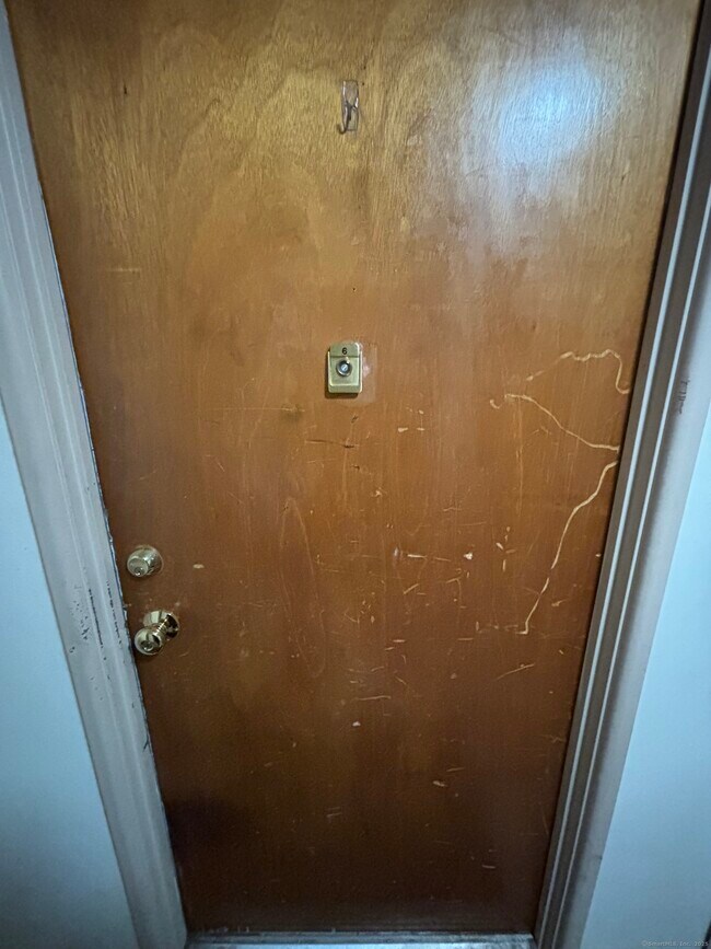 17 Ferris Ave-Unit -6 in Norwalk, CT - Building Photo - Building Photo