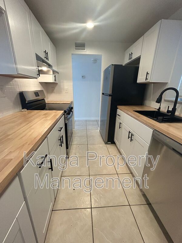 property at 2000 N Congress Ave