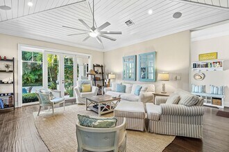 120 Grove Way in Delray Beach, FL - Building Photo - Building Photo