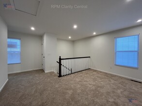 429 Waterlily Ln in Pataskala, OH - Building Photo - Building Photo