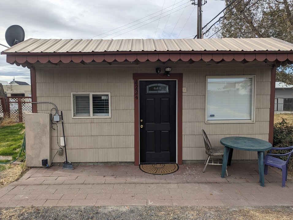 422 5th Ave SE in Soap Lake, WA - Building Photo