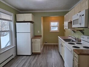 11 Fuyat St in Hudson, MA - Building Photo - Building Photo