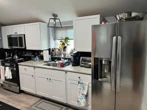 8020 S Prairie Ave, Unit 2 in Chicago, IL - Building Photo - Building Photo