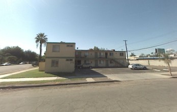 1415 11th St in Bakersfield, CA - Foto de edificio - Building Photo