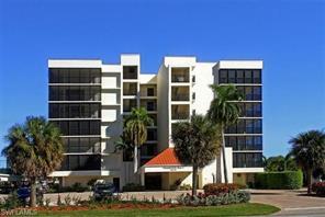 10420 Gulf Shore Dr-Unit -153 in Naples, FL - Building Photo - Building Photo