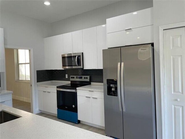 property at 4293 Laurel Ridge Cir