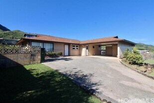 322 Keolu Dr in Kailua, HI - Building Photo