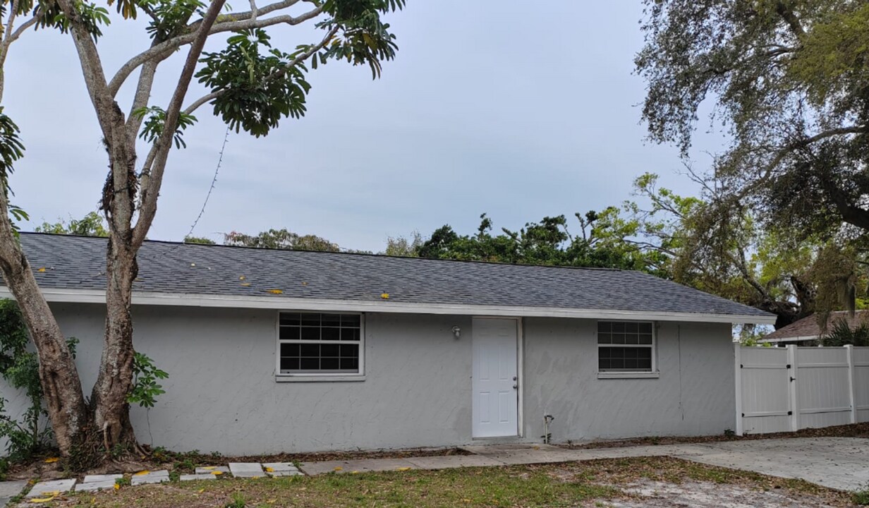 1019-1019 33rd Ave W in Bradenton, FL - Building Photo