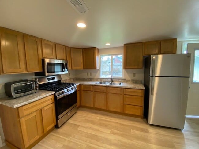 4303 Horseman Ln-Unit -4303 1/2 Horseman LN in Eureka, CA - Building Photo - Building Photo