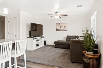 5882 S Charger Lp in Saint George, UT - Building Photo - Building Photo