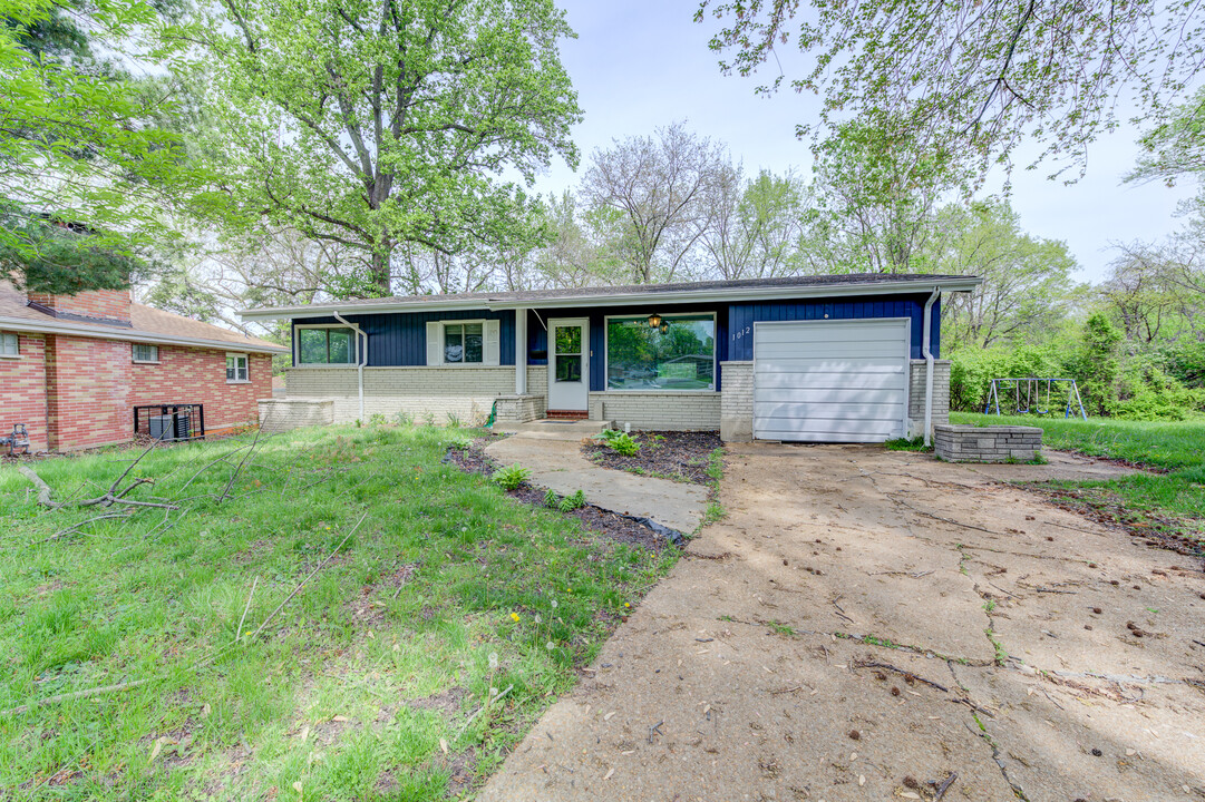 1012 Wylin Ct in Ferguson, MO - Building Photo