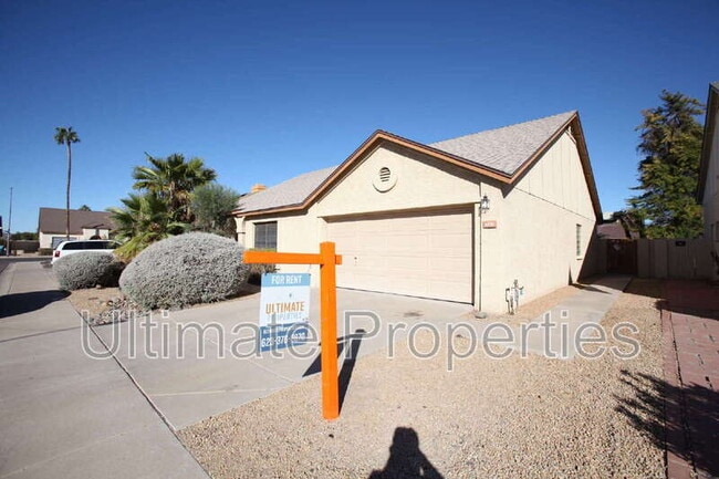 property at 4226 W Cielo Grande