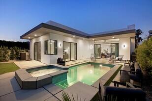 52085 Avenida Cortez in La Quinta, CA - Building Photo