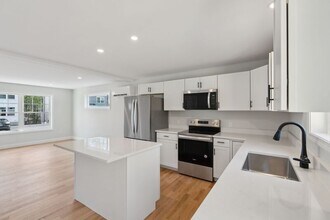 6 Legacy Ln in Kennebunk, ME - Building Photo - Building Photo