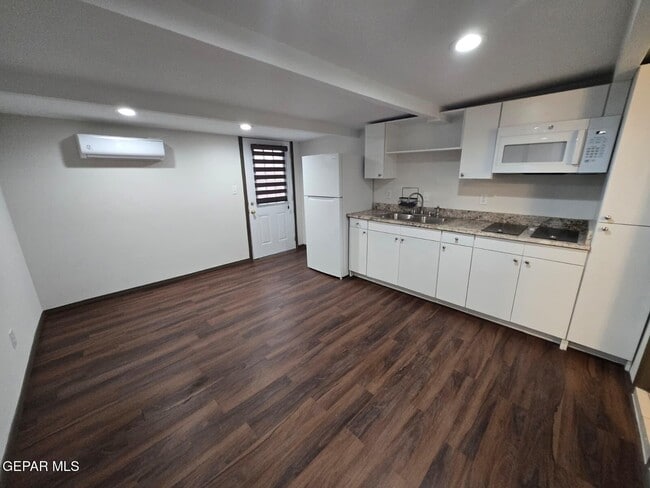 815 Tays St in El Paso, TX - Building Photo - Building Photo