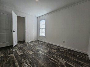 1006 Myakka Dr in North Fort Myers, FL - Building Photo - Building Photo