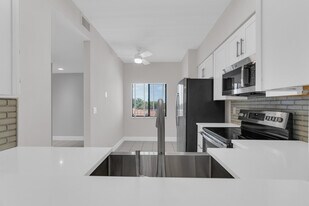 6241 Pointe Regal Cir in Delray Beach, FL - Building Photo