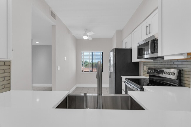 6241 Pointe Regal Cir