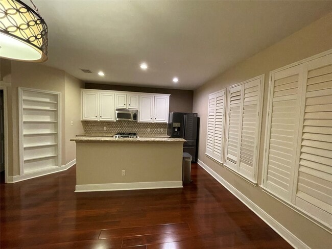 property at 1718 Elgin St