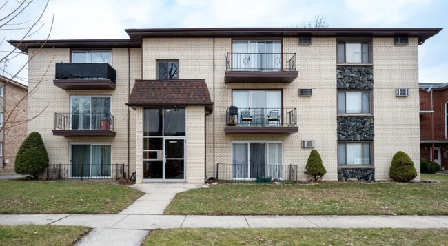 10326 Mayfield Ave in Oak Lawn, IL - Building Photo - Primary Photo