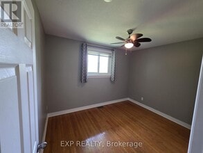 37 Montcalm Dr in Kitchener, ON - Building Photo - Building Photo