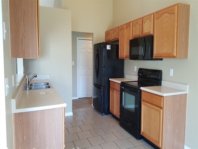 9049 Marquis Dr in Miamisburg, OH - Building Photo - Building Photo