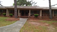 The Pines at Warner Robins in Warner Robins, GA - Foto de edificio - Building Photo