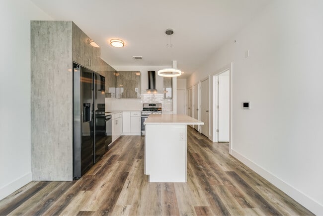 400 69th St, Unit 202 in Guttenberg, NJ - Building Photo - Building Photo