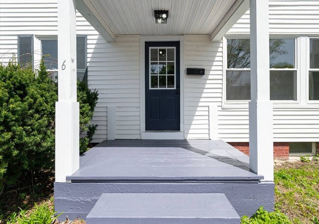 6 Ellis Ct in Amesbury, MA - Building Photo - Building Photo