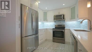 88 Corporate Dr in Toronto, ON - Building Photo - Building Photo